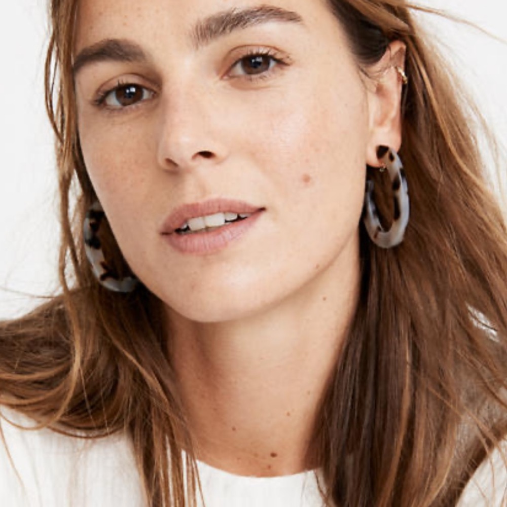 LAST PAIR | sale | madewell | oval hoop earrings - Picture 6 of 6